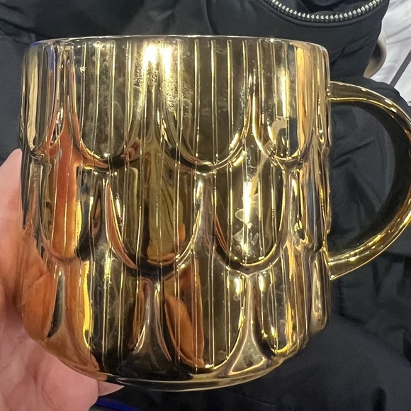 Starbucks 2019 Holiday Edition Gold Mermaid Scales Scalloped Coffee Mug 14oz - Picture 7 of 7